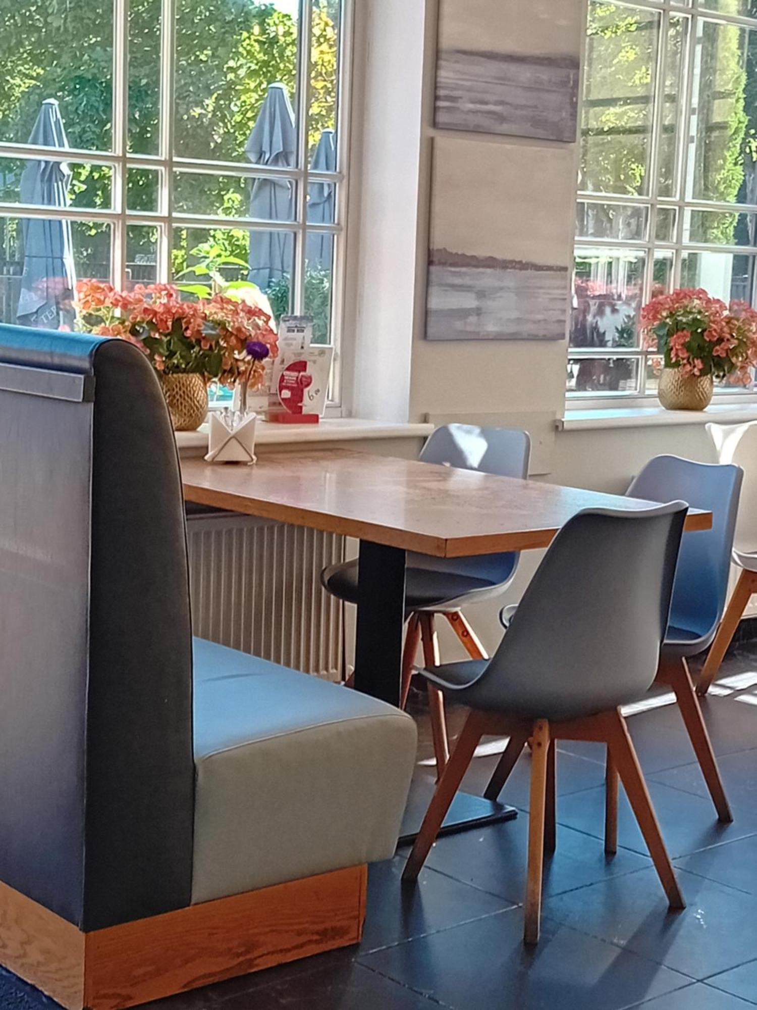 Juras Brize Hotell Ventspils Eksteriør bilde