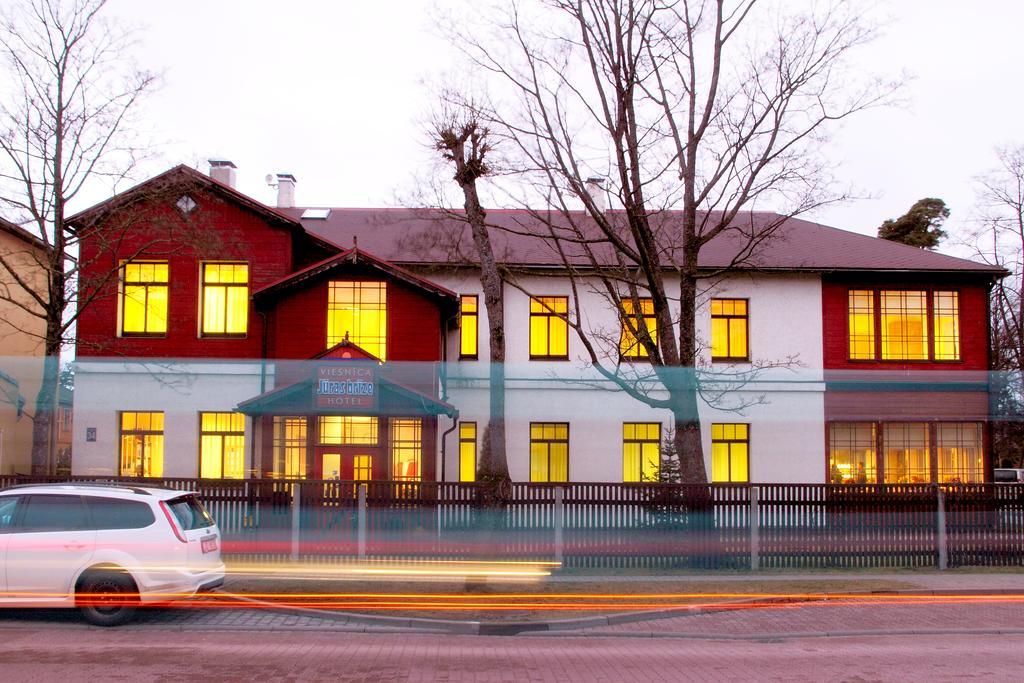 Juras Brize Hotell Ventspils Eksteriør bilde