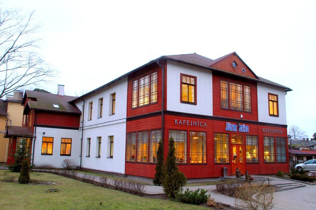 Juras Brize Hotell Ventspils Eksteriør bilde